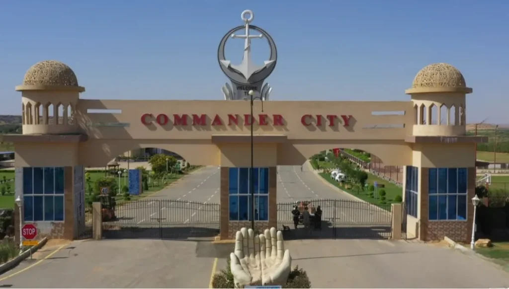 Commander City